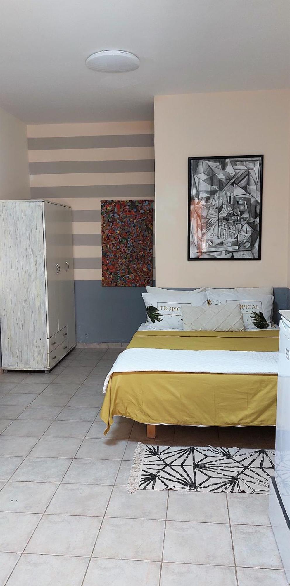 Hanna's Place - Great Location Apartment *